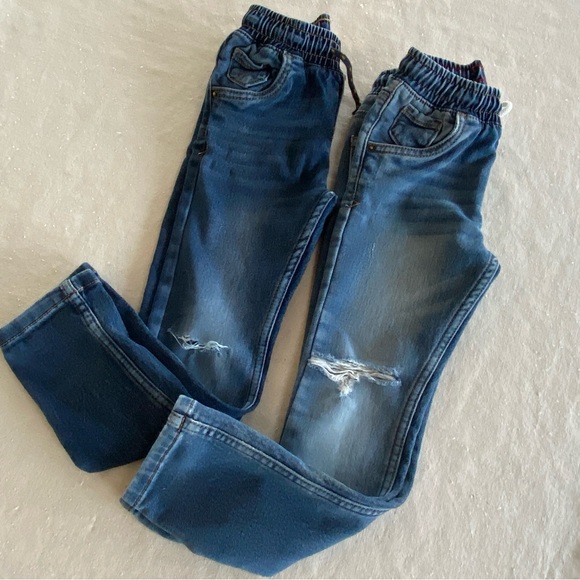 Cat & Jack and The Children’s Place Bundle of 5 Pairs of Size 5 and 5T Jeans - Picture 3 of 16